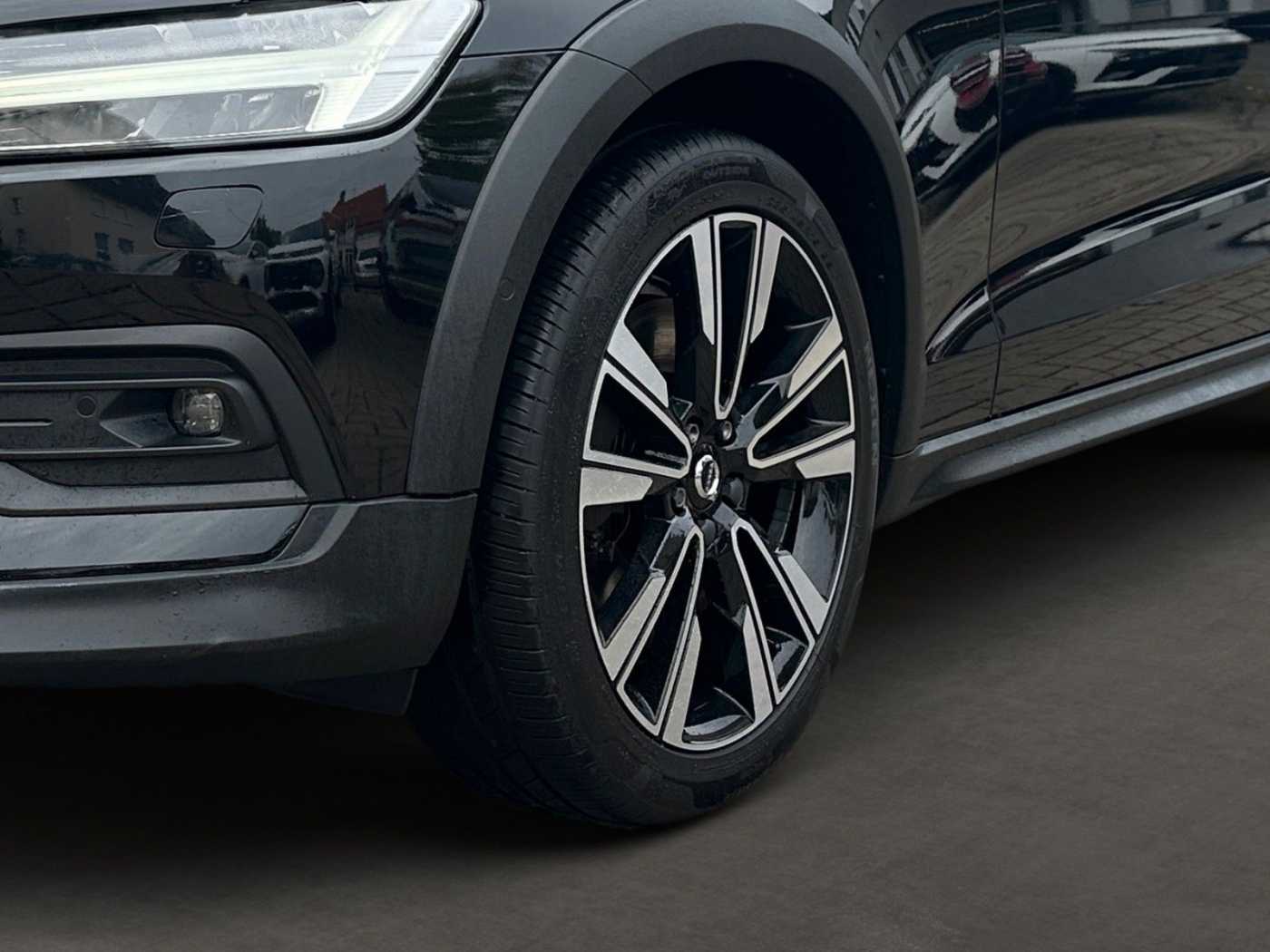 Volvo  Cross Country Pro AWD*AHK*BLIS*360°*