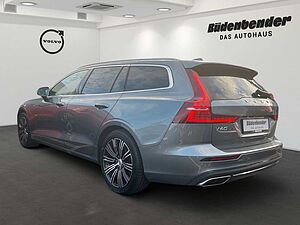 Volvo  Plug-In Inscription Expression *AWD*AHK*ACC*