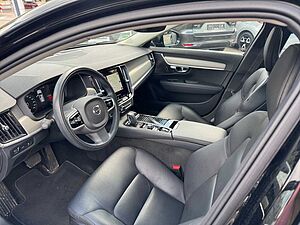 Volvo  T8 R- Design Recharge PHEV