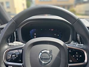 Volvo  Plus Dark AWD*AHK*