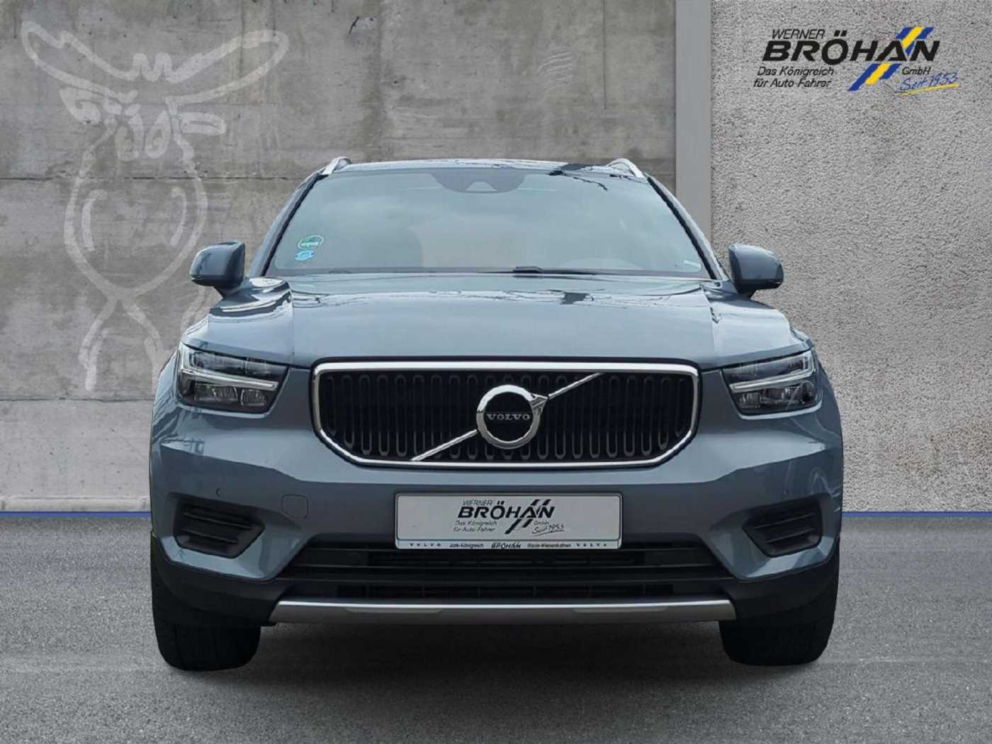 Volvo  Momentum Pro 2WD