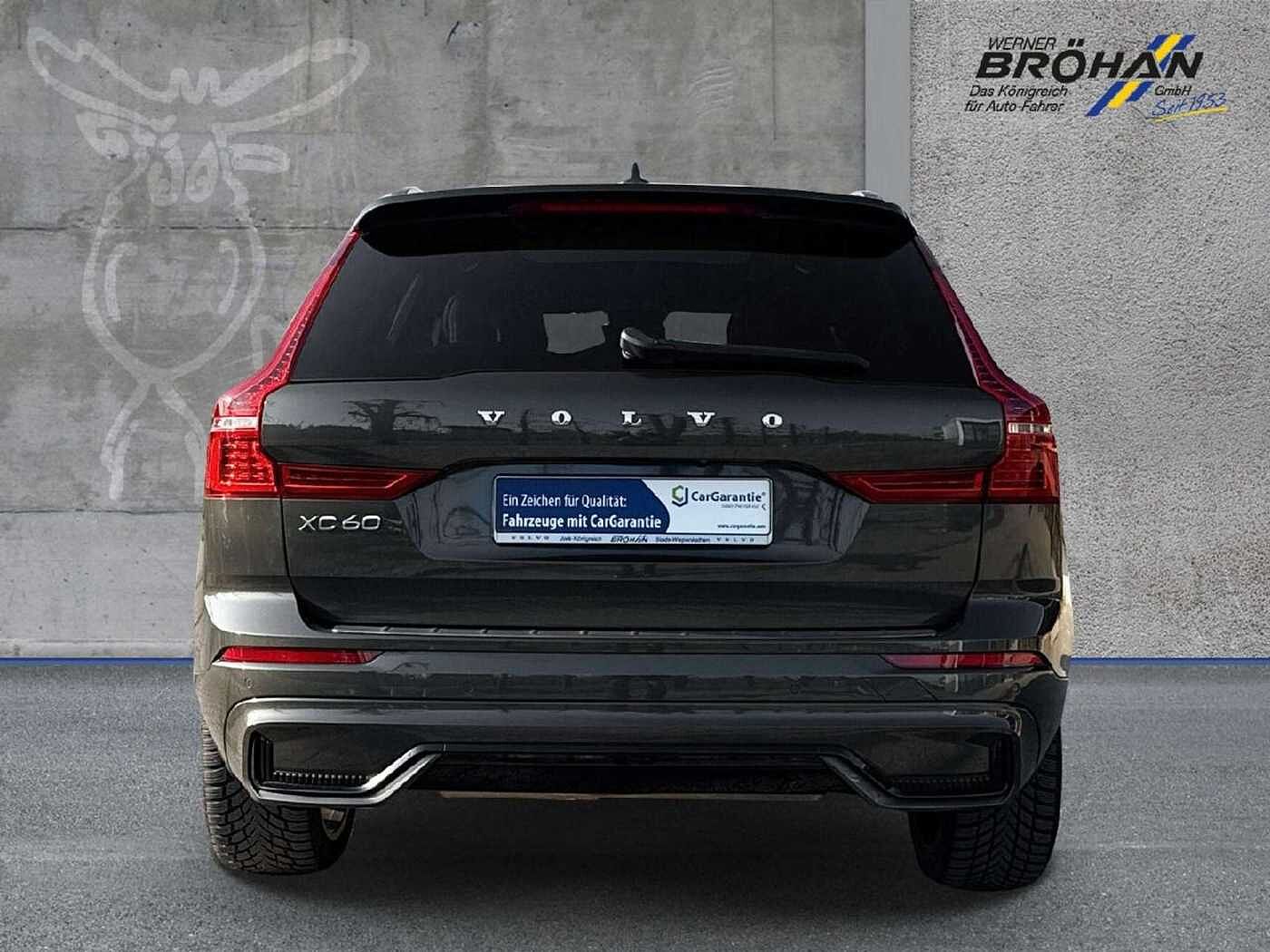 Volvo  R Design Recharge Plug-In Hybrid AWD