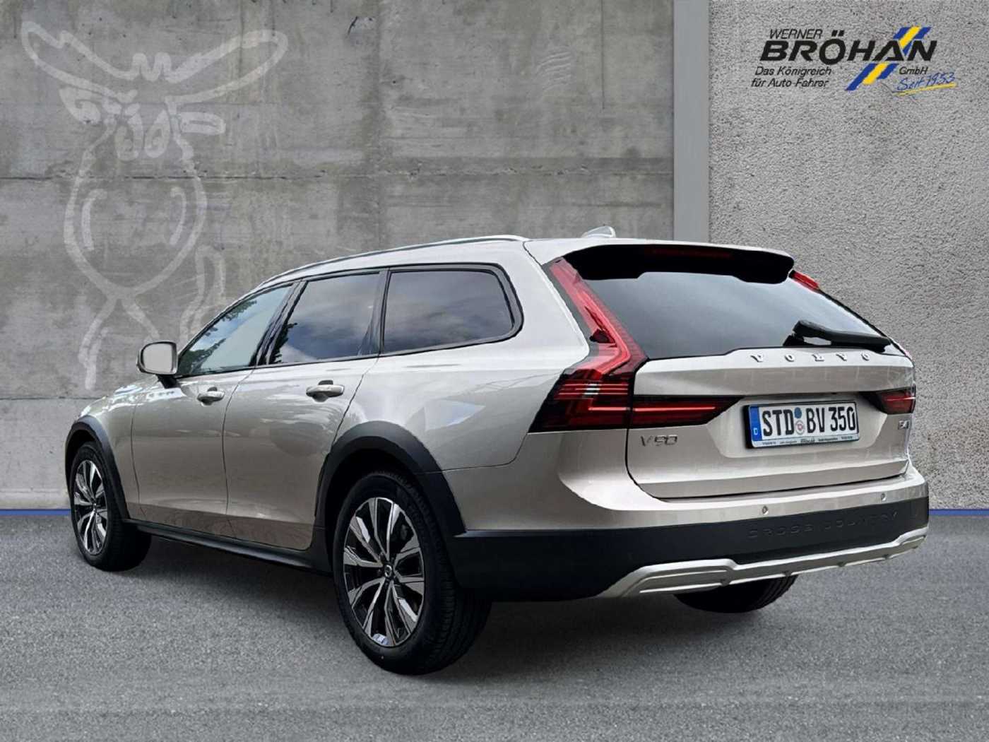 Volvo  Plus AWD