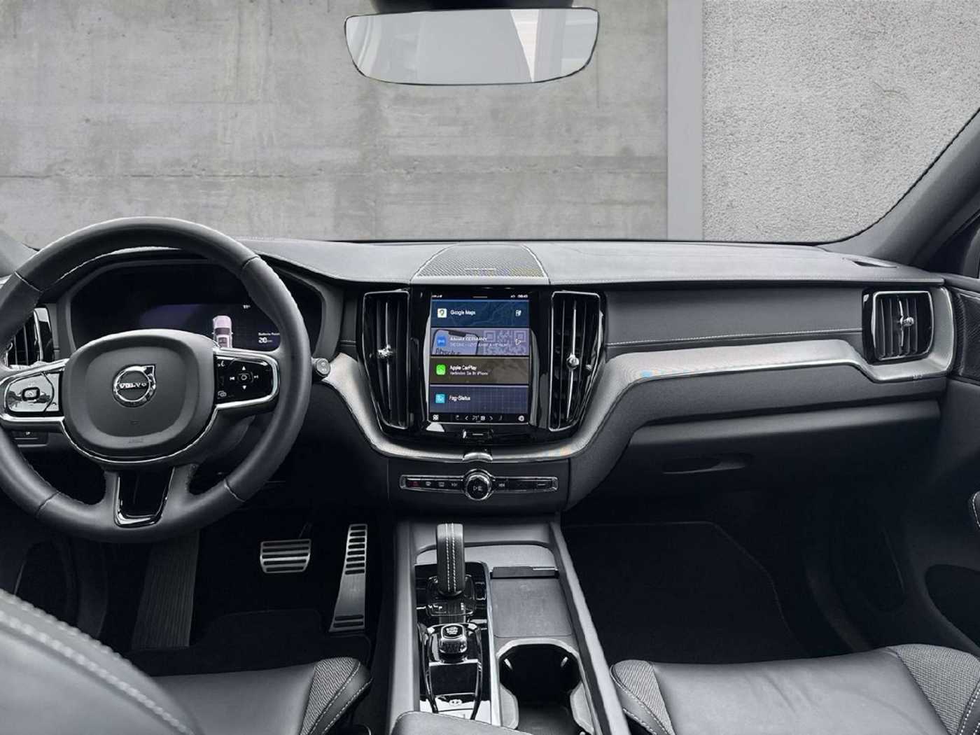 Volvo  R Design Recharge Plug-In Hybrid AWD