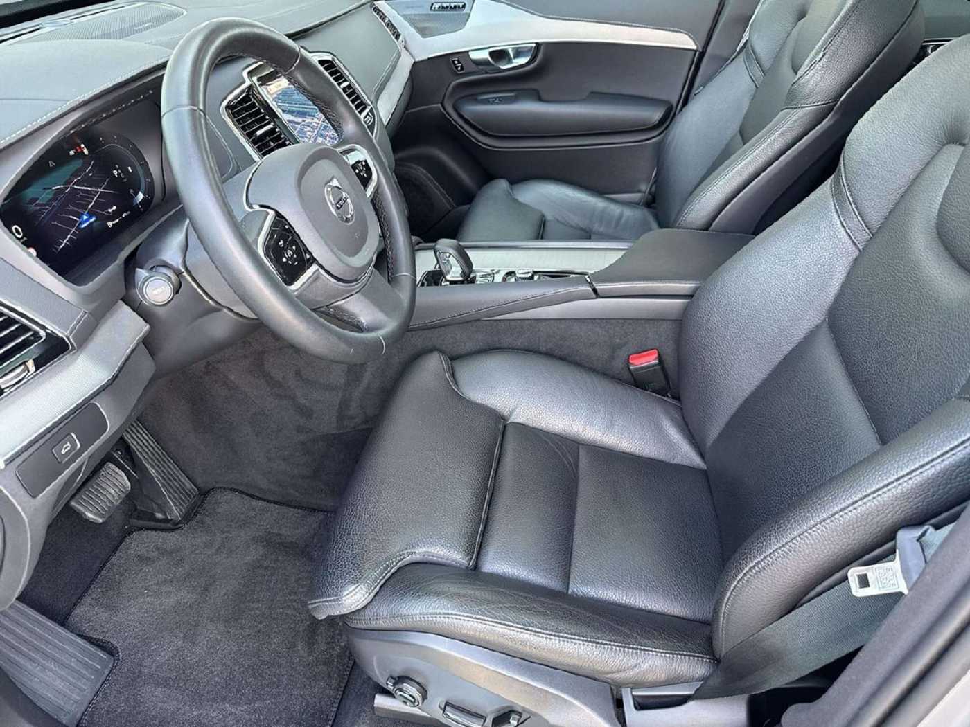 Volvo  Plus Bright AWD