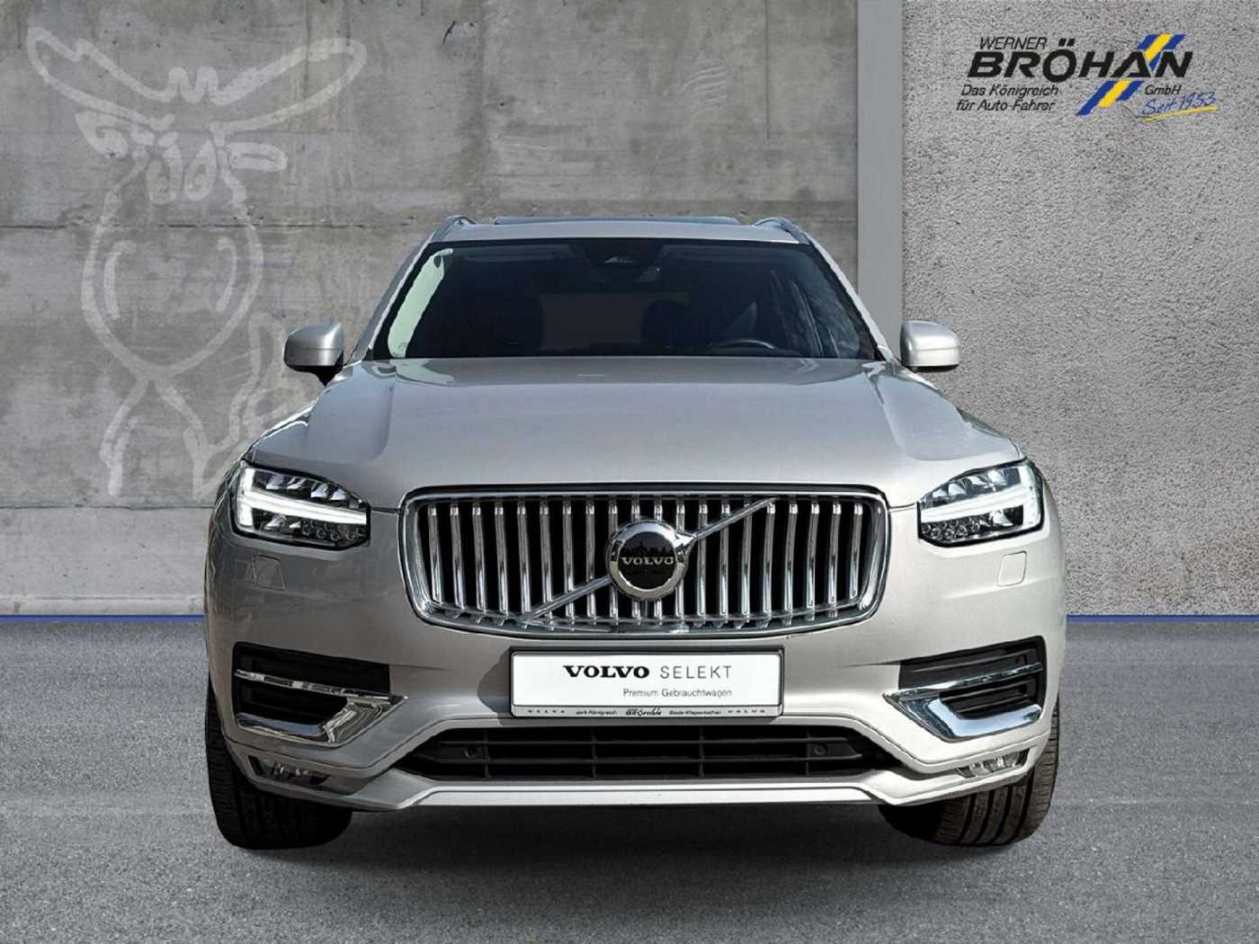 Volvo  Plus Bright AWD