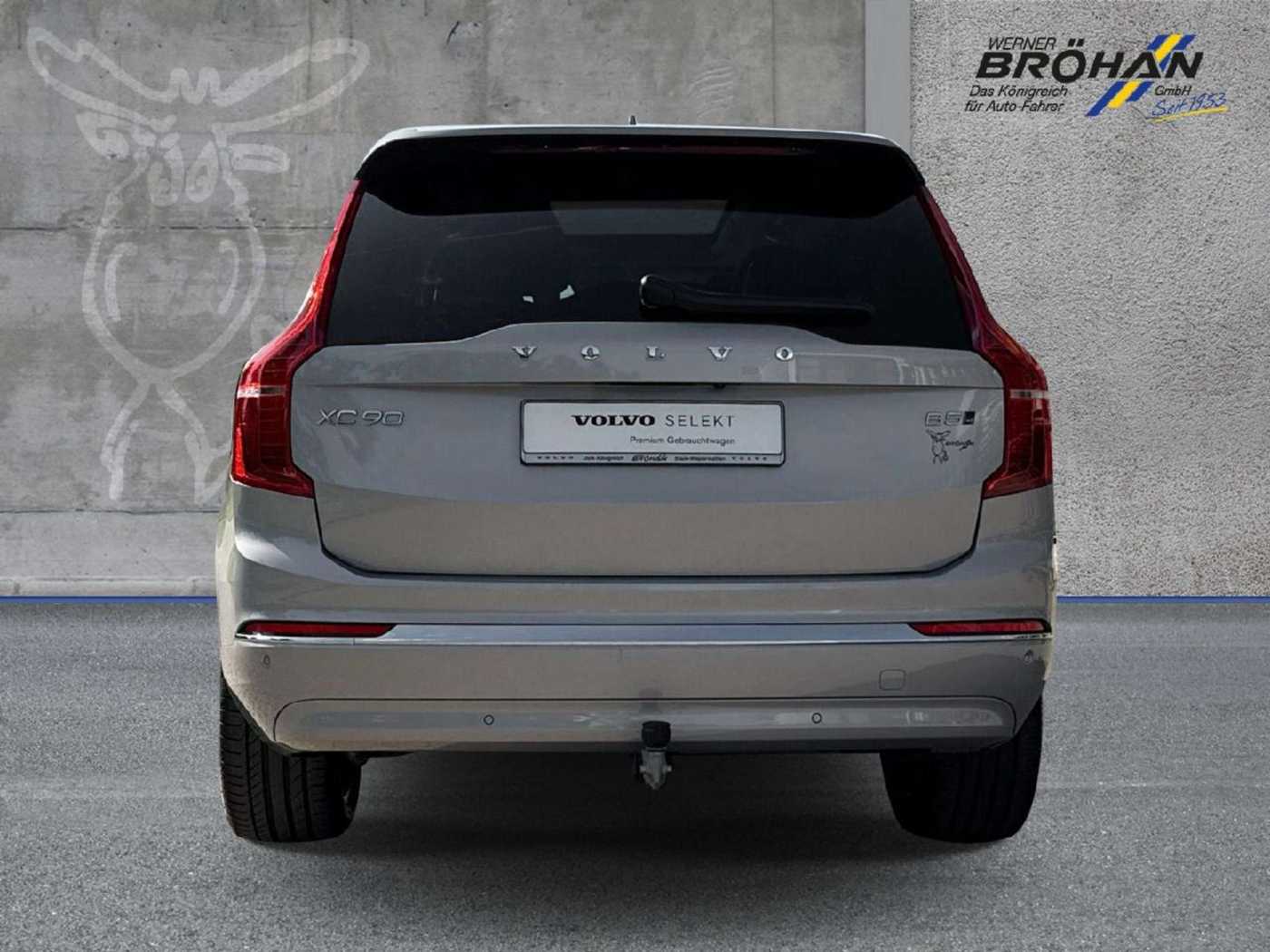 Volvo  Plus Bright AWD