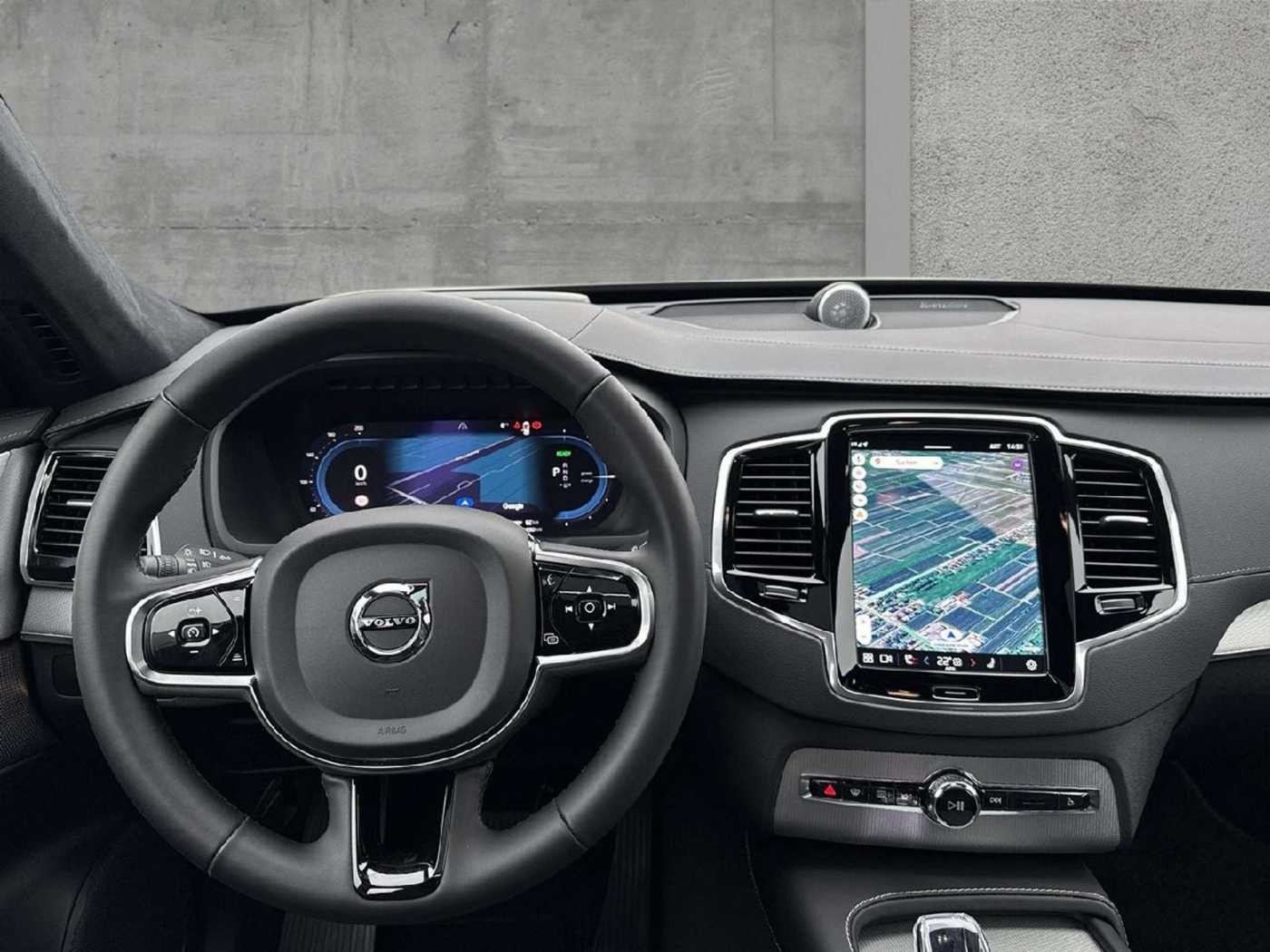 Volvo  Ultimate Dark Recharge Plug-In Hybrid AWD