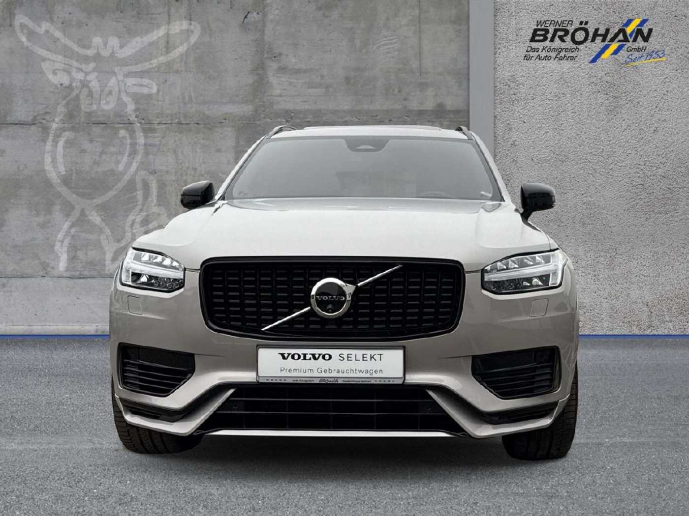 Volvo  Ultimate Dark Recharge Plug-In Hybrid AWD