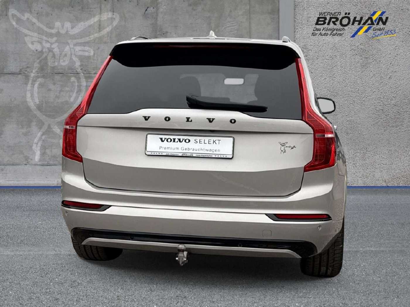 Volvo  Ultimate Dark Recharge Plug-In Hybrid AWD