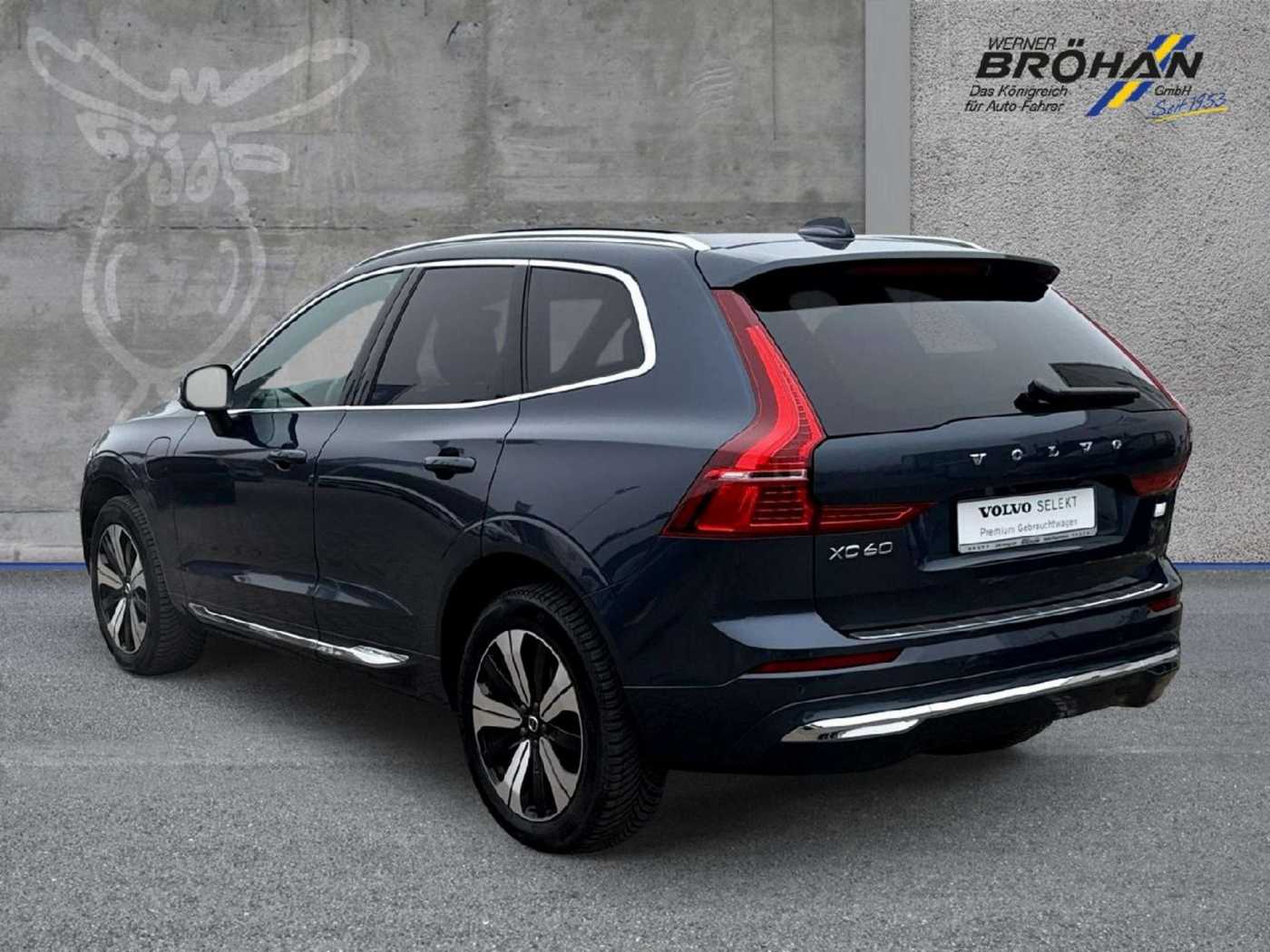 Volvo  Plus Bright Recharge Plug-In Hybrid AWD