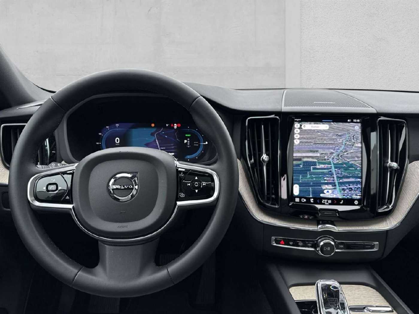 Volvo  Plus Bright Recharge Plug-In Hybrid AWD