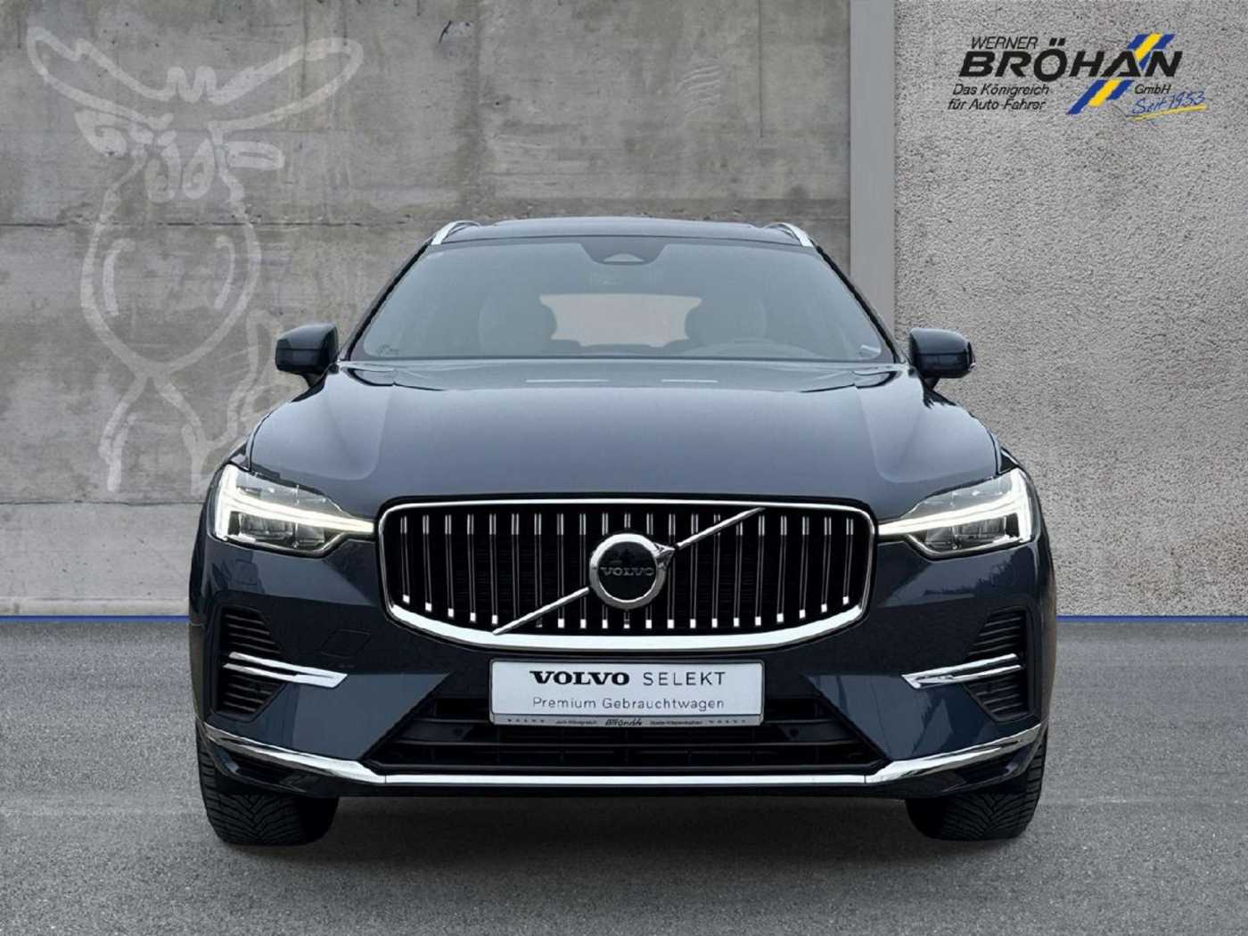 Volvo  Plus Bright Recharge Plug-In Hybrid AWD