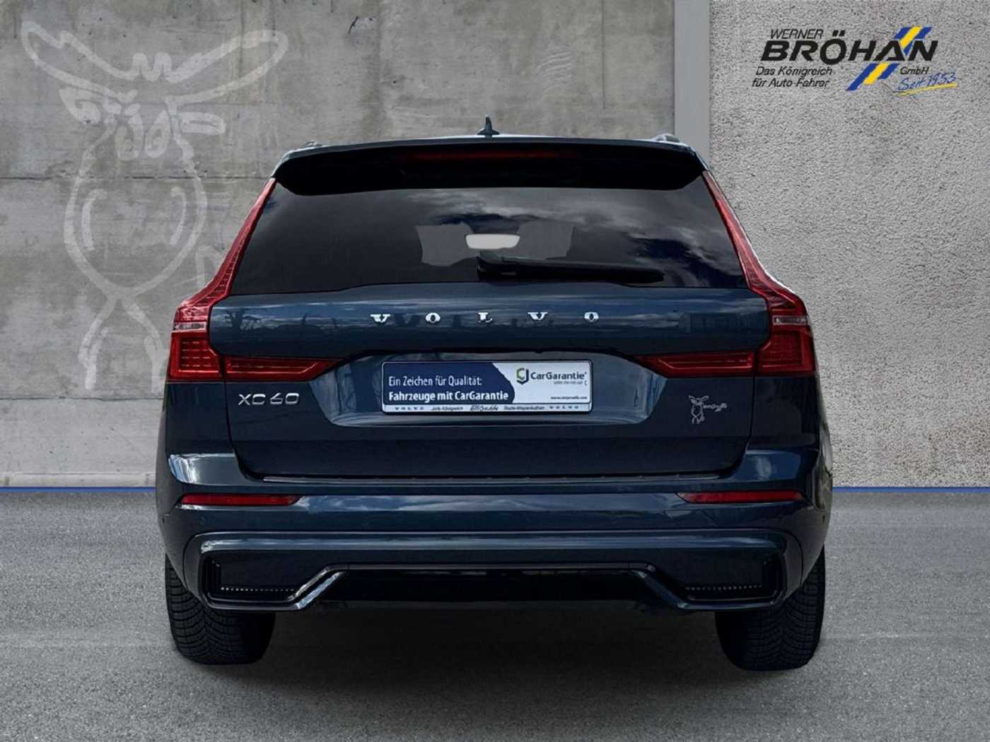 Volvo  R Design Recharge Plug-In Hybrid AWD