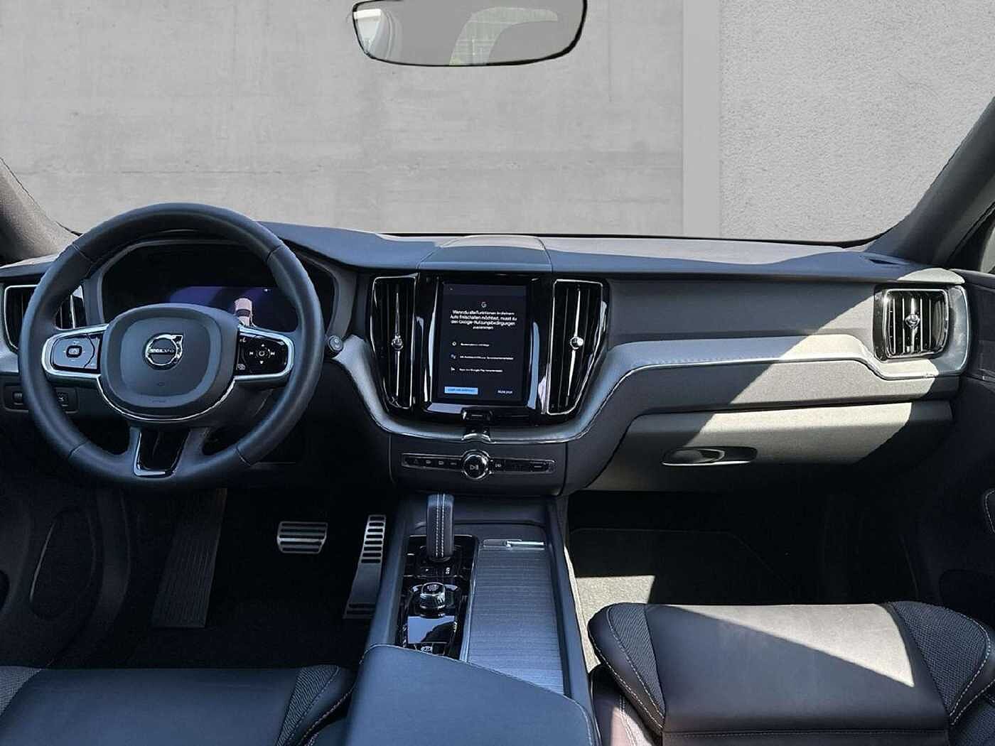 Volvo  R Design 2WD