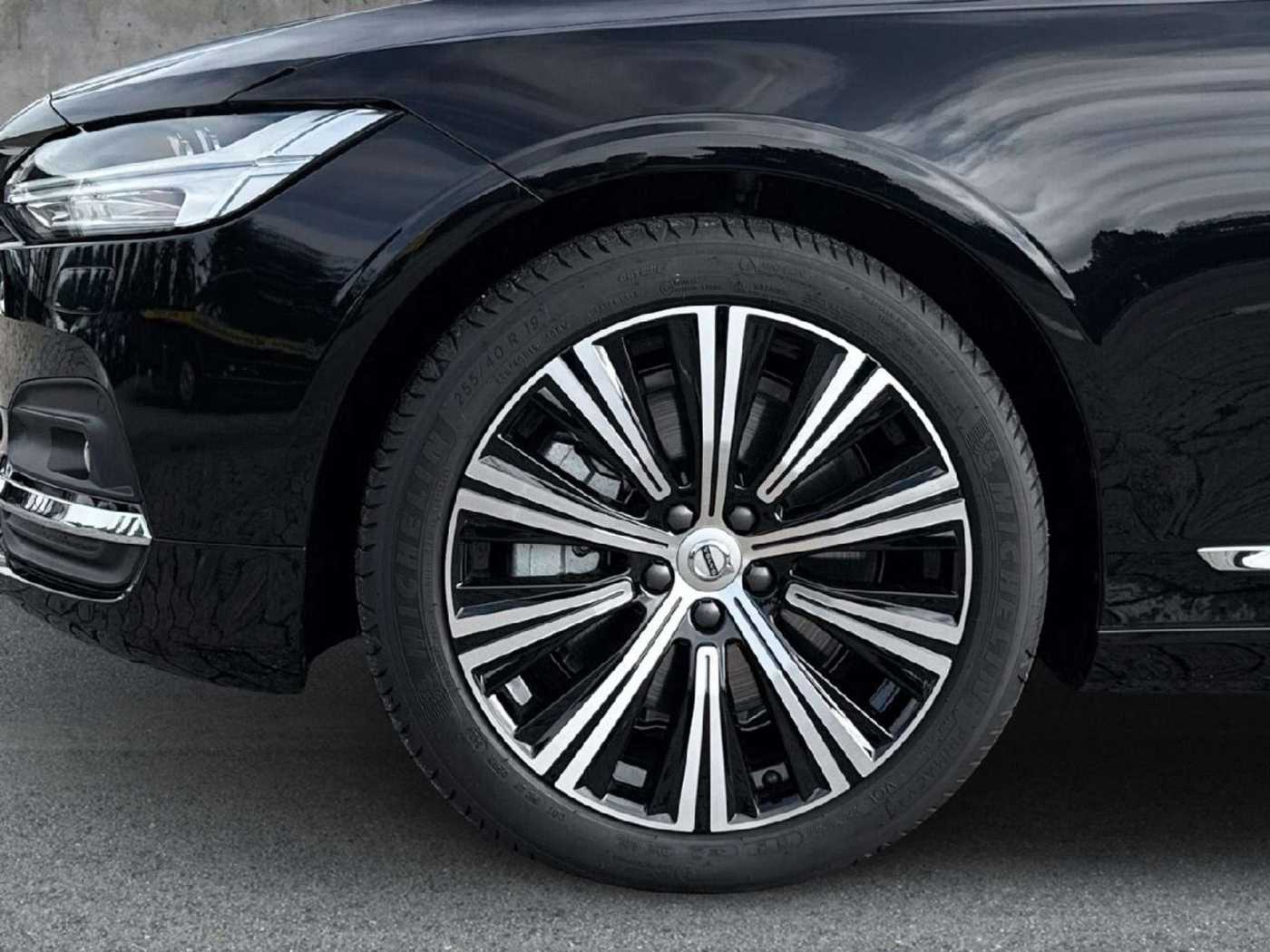 Volvo  Plus Bright