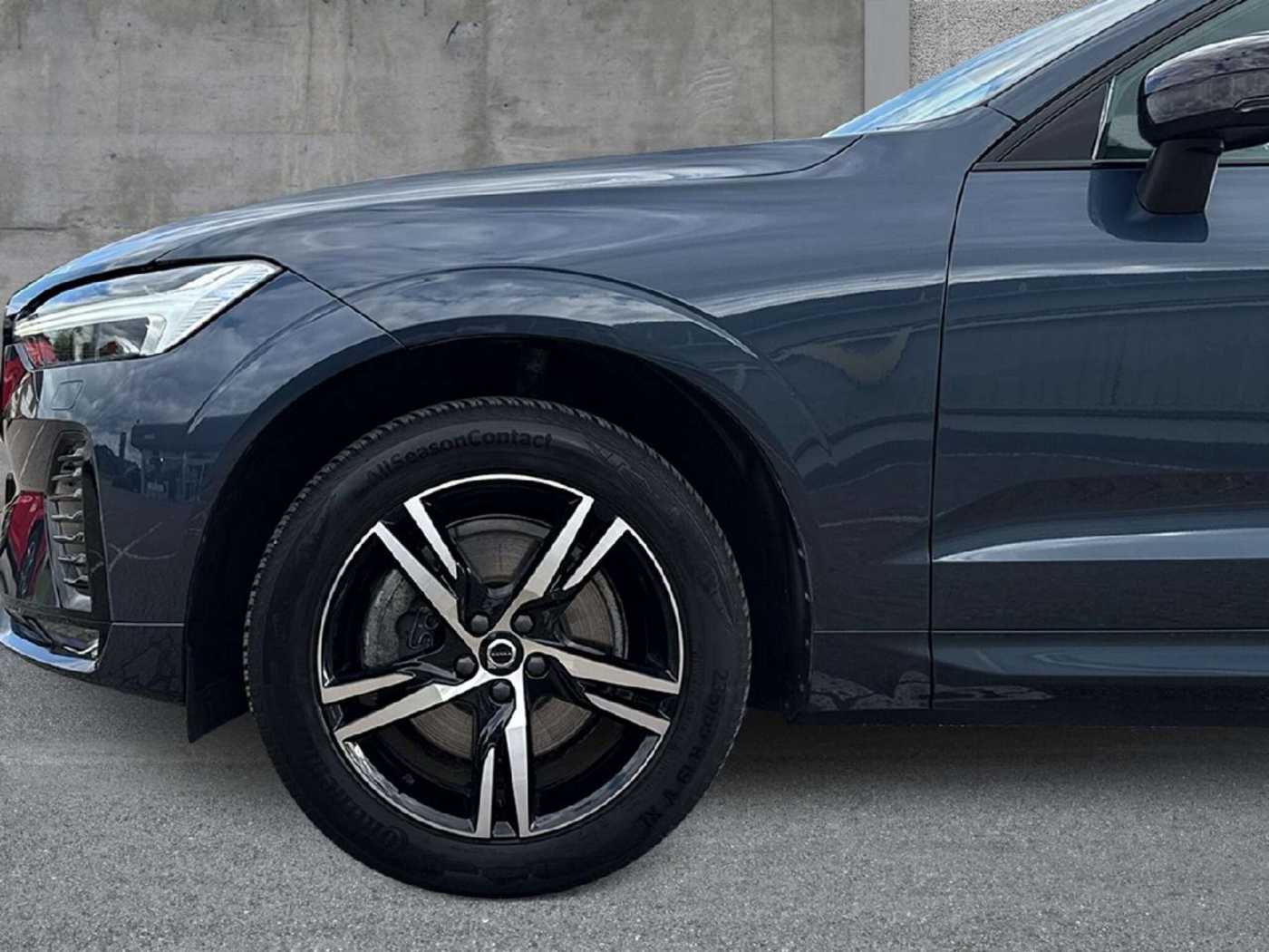 Volvo  R Design 2WD