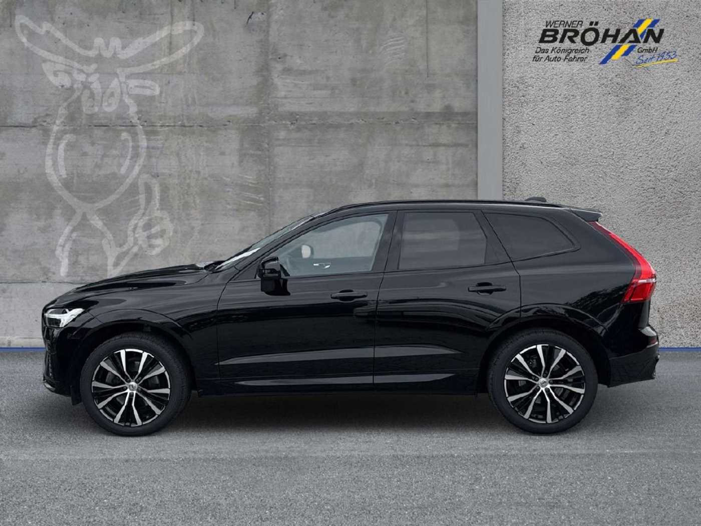 Volvo  Plus Dark 2WD