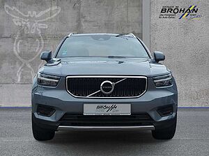 Volvo  Momentum Pro 2WD