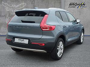 Volvo  Momentum Pro 2WD