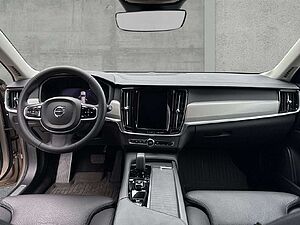 Volvo  Plus AWD