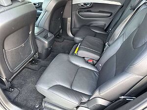 Volvo  Plus Bright AWD