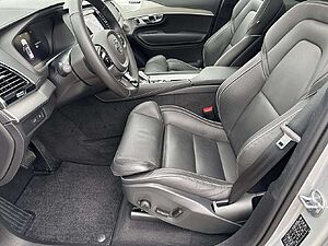 Volvo  Ultimate Dark Recharge Plug-In Hybrid AWD