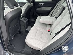 Volvo  Plus Bright Recharge Plug-In Hybrid AWD