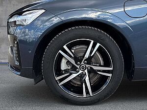 Volvo  R Design Recharge Plug-In Hybrid AWD