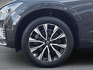 Volvo  Plus Dark 2WD