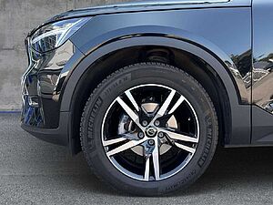 Volvo  T2 Plus Dark 2WD