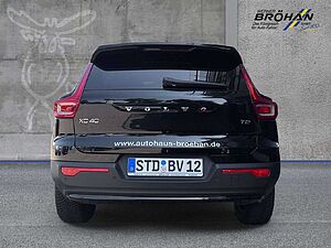 Volvo  T2 Plus Dark 2WD