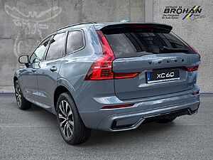 Volvo  B4B Plus Dark 2WD