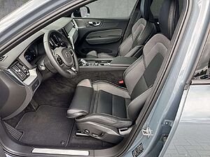 Volvo  B4B Plus Dark 2WD