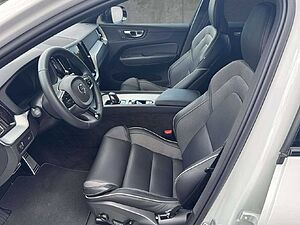 Volvo  B4 Mild Hybrid Benzin R Design