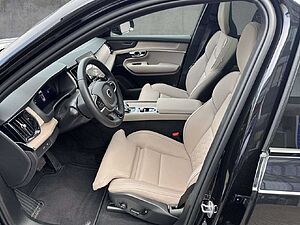 Volvo  T8 AWD Ultra Dark Plug-In Hybrid