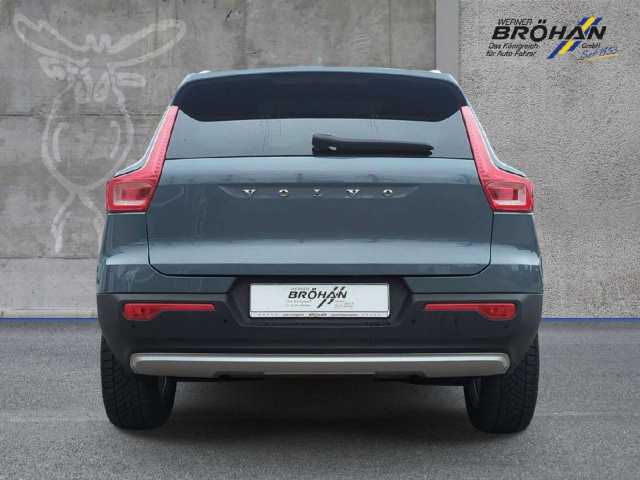 Volvo  Momentum Pro 2WD