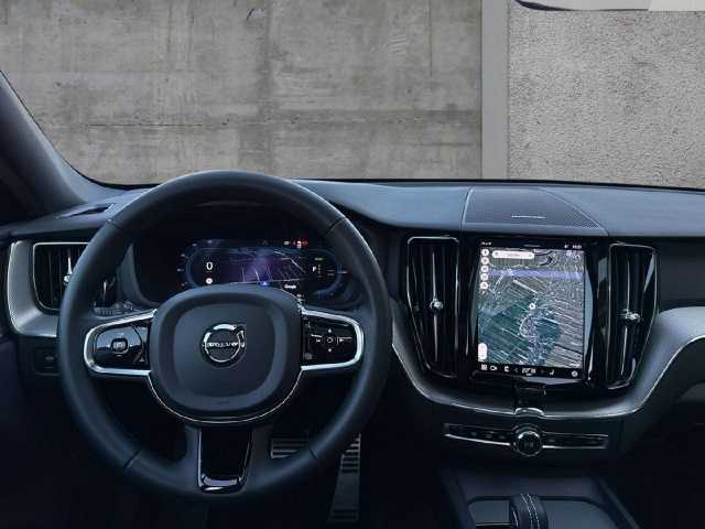 Volvo  R Design Recharge Plug-In Hybrid AWD
