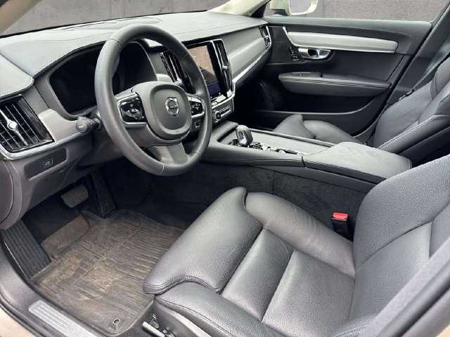 Volvo  Plus AWD