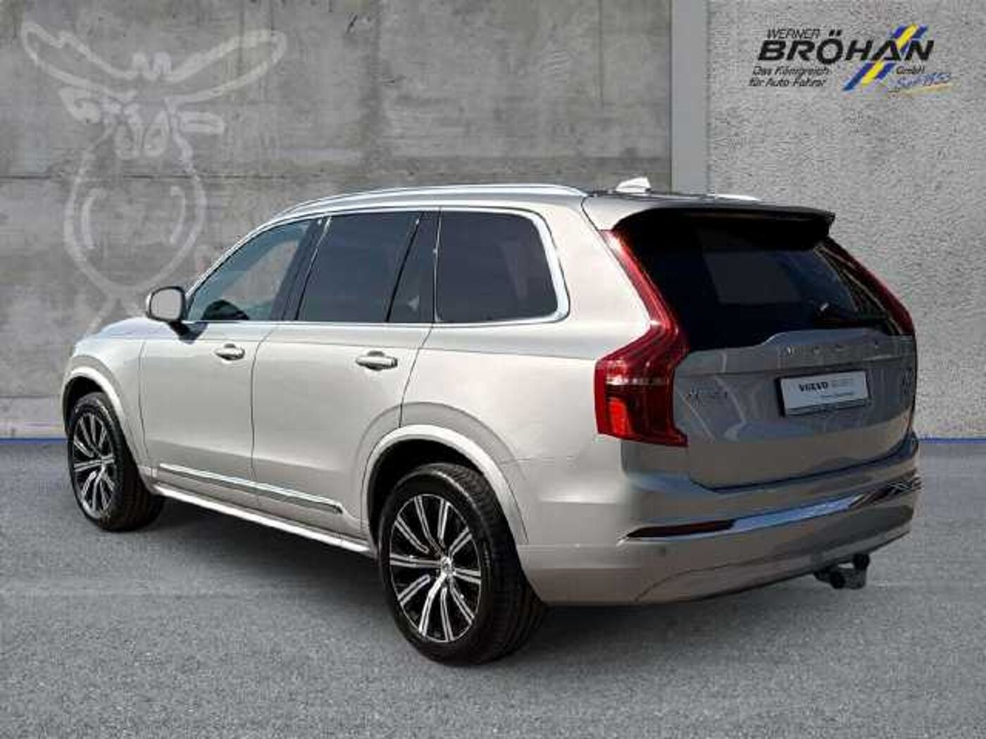 Volvo  Plus Bright AWD