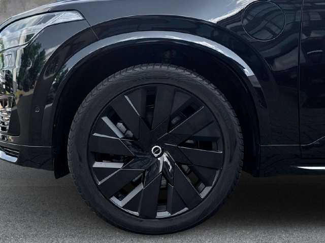 Volvo  Ultimate Dark Recharge Plug-In Hybrid AWD