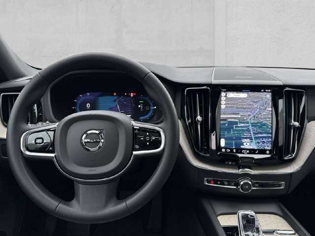 Volvo  Plus Bright Recharge Plug-In Hybrid AWD