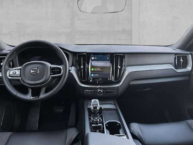 Volvo  Plus Dark 2WD