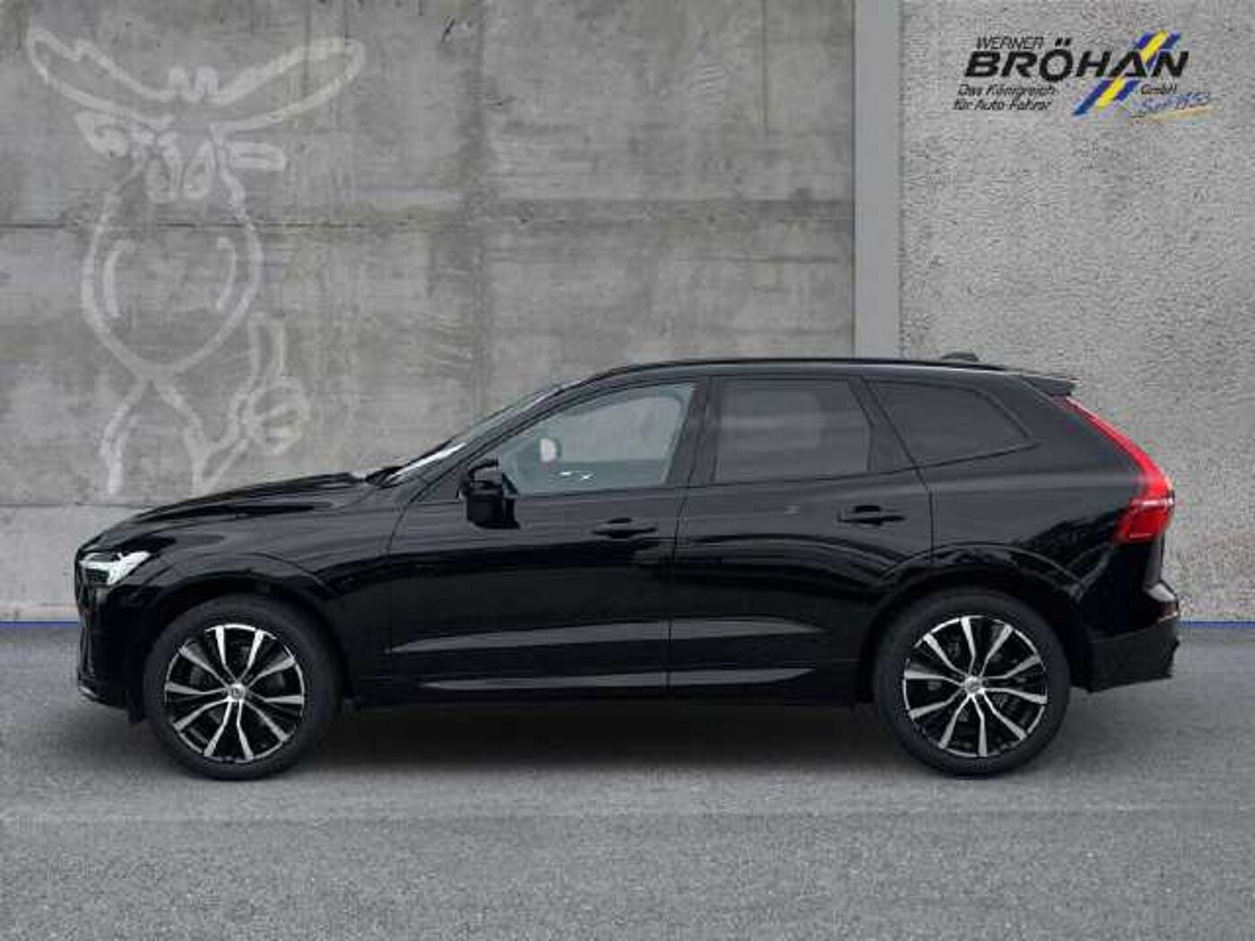 Volvo  Plus Dark 2WD