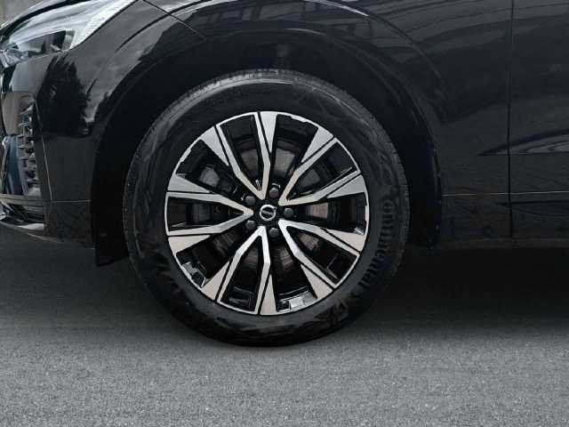 Volvo  Plus B4 Mild-Hybrid Diesel Dark