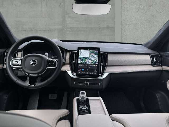 Volvo  T8 AWD Ultra Dark Plug-In Hybrid