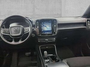 Volvo  Momentum Pro 2WD