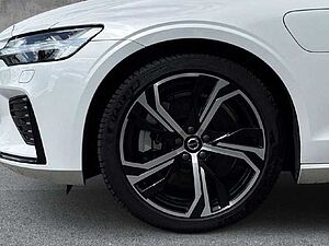 Volvo  Plus Dark T6 Recharge AWD