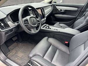 Volvo  Plus AWD