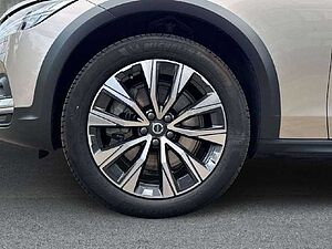 Volvo  Plus AWD